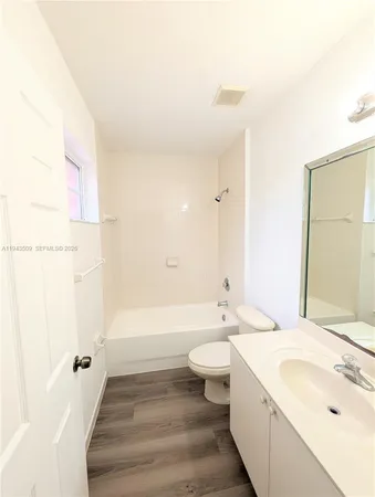 $2,000 | 825 Southwest 6th Place, Florida City, FL 33034