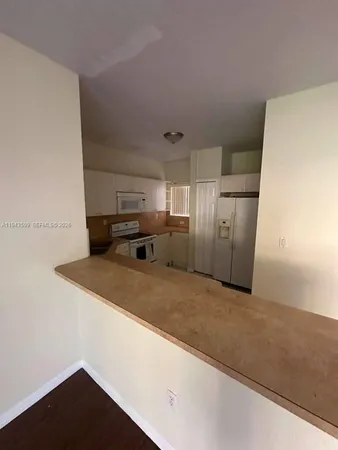 $2,100 | 825 Southwest 6th Place, Florida City, FL 33034