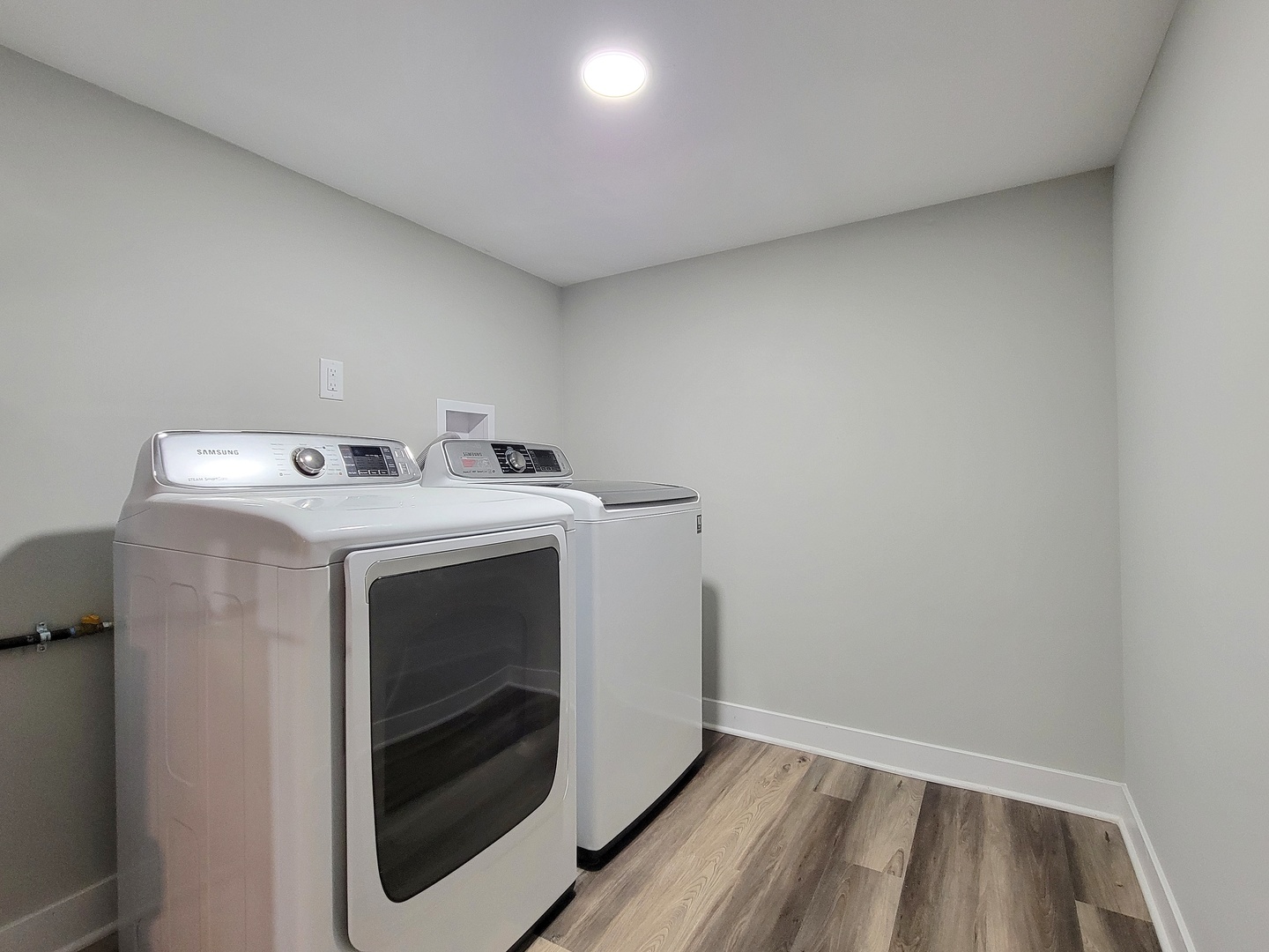 S333 Winfield Road Winfield, IL 60190 - Photo 26 of 37 a utility room with dryer and washer