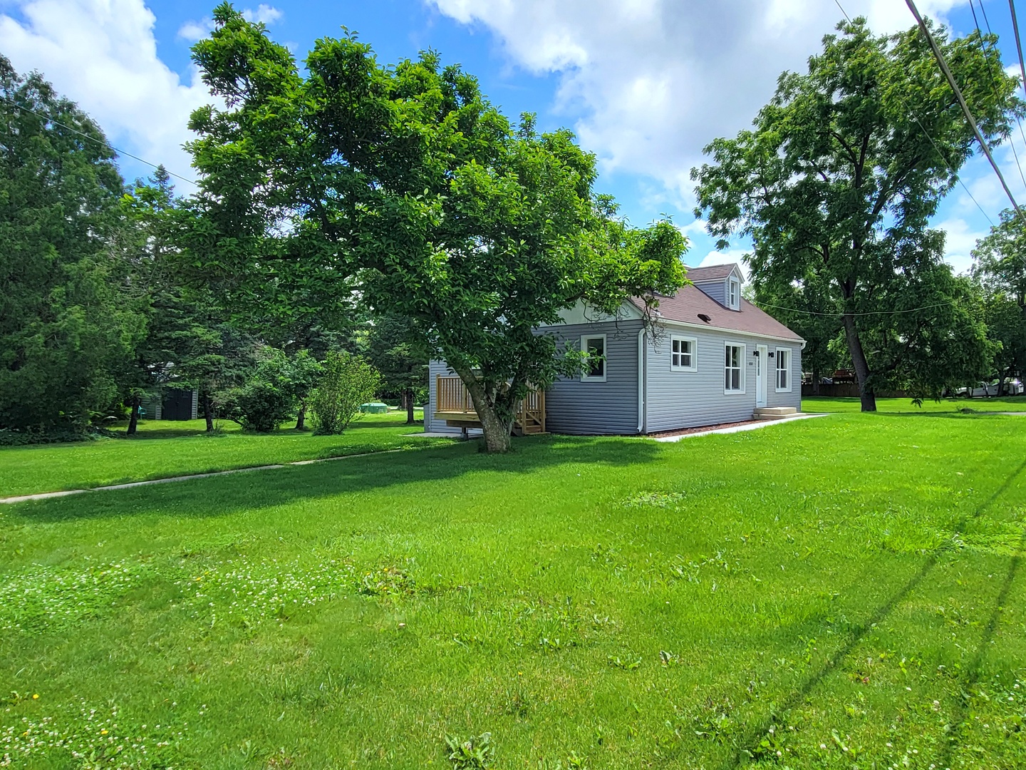 S333 Winfield Road Winfield, IL 60190 - Photo 29 of 37 a view of house with yard and green space