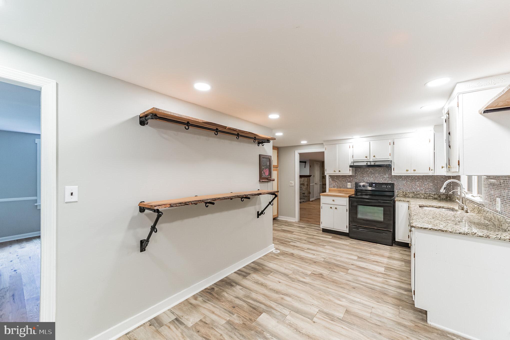 100 Willow Road Nottingham, PA 19362 - Photo 23 of 44 Kitchen