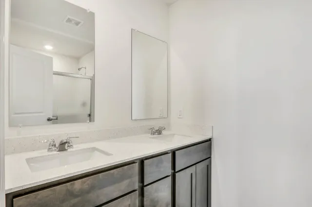 $339,990 | 2664 Arrowhead Drive, Pingree Grove, IL 60140