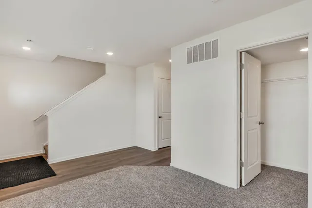 $339,990 | 2664 Arrowhead Drive, Pingree Grove, IL 60140