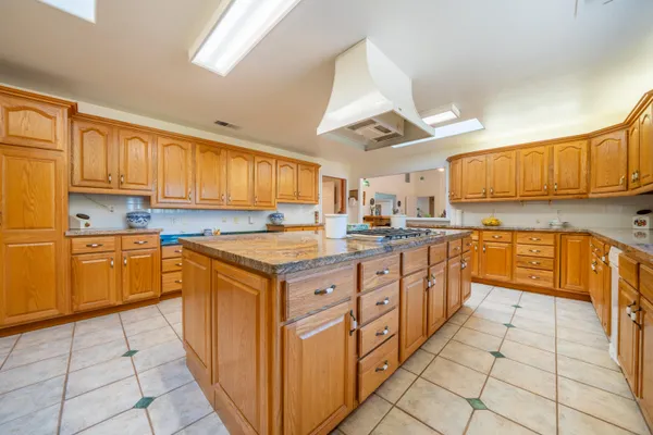 $820,000 | 16922 China Gulch Drive, Anderson, CA 96007