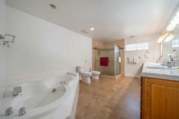 $820,000 | 16922 China Gulch Drive, Anderson, CA 96007