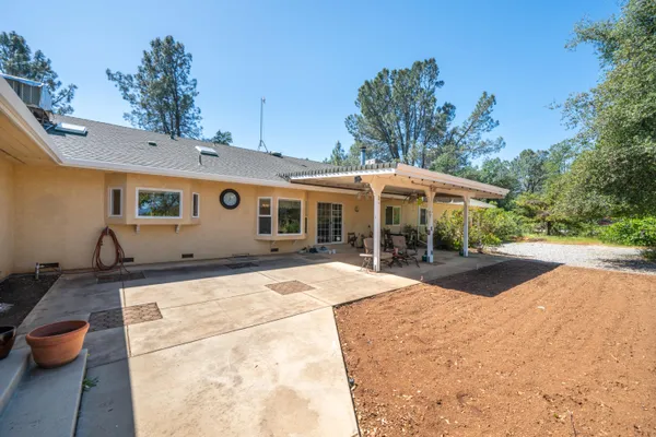 $820,000 | 16922 China Gulch Drive, Anderson, CA 96007