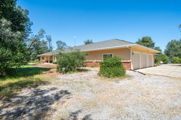 $820,000 | 16922 China Gulch Drive, Anderson, CA 96007