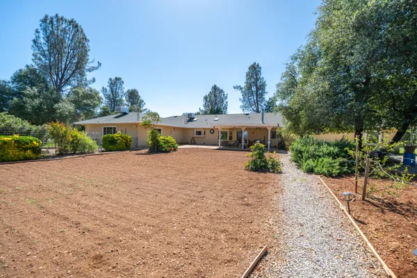 $820,000 | 16922 China Gulch Drive, Anderson, CA 96007