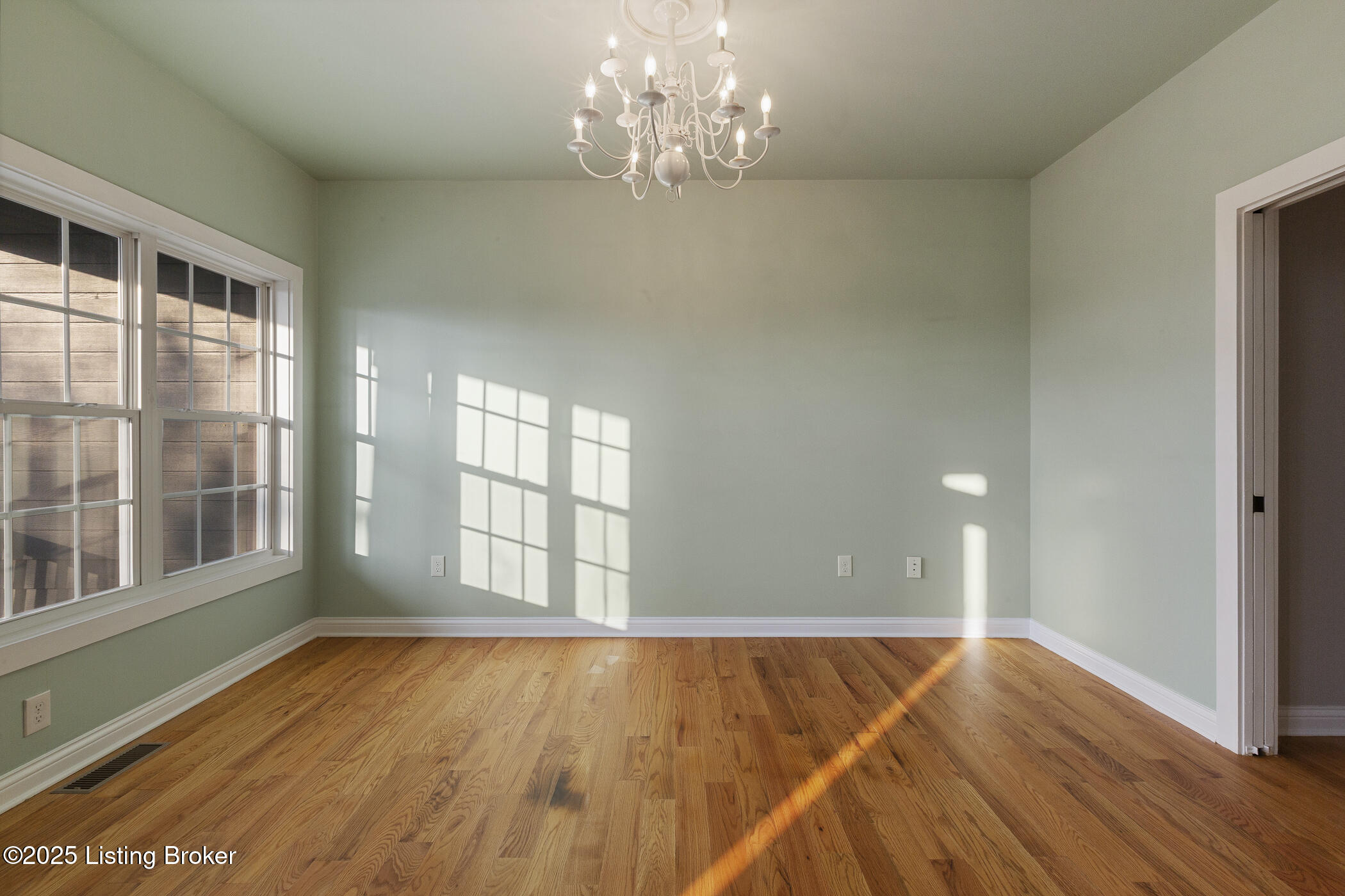 4020 Greentree Road Versailles, KY 40383 - Photo 15 of 64 Dining room