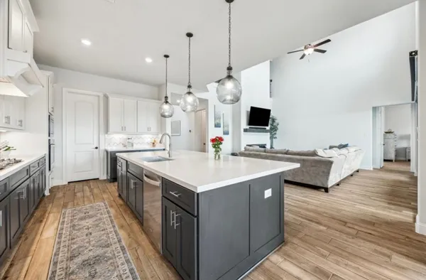 $679,500 | 2119 Parker Grove Drive, Manvel, TX 77578