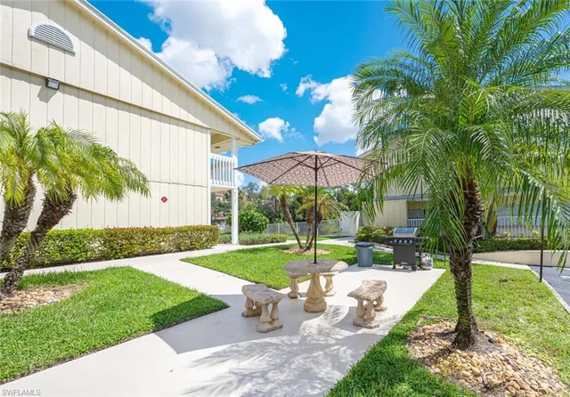 $1,550 | 4603 Bayshore Drive, Unit F10, Naples, FL 34112