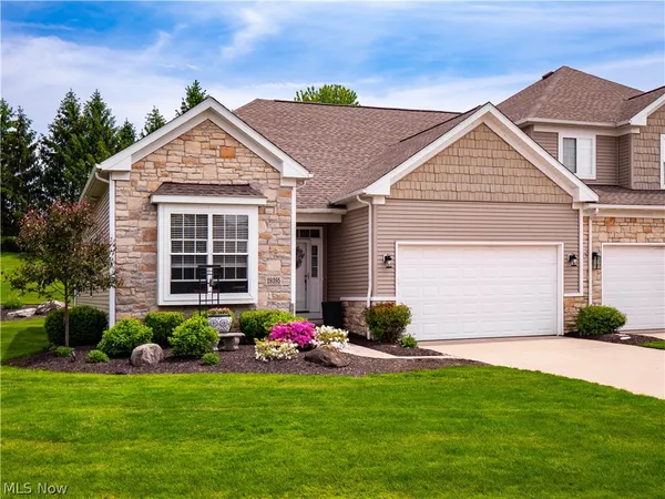 $3,200 | 29395 Hummingbird Circle, Westlake, OH 44145