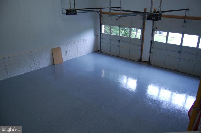 12101 North Walnut Branch Road Reston, VA 20194 - Photo 18 of 30 Garage 1