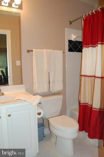 12101 North Walnut Branch Road Reston, VA 20194 - Photo 28 of 30 Bath #2