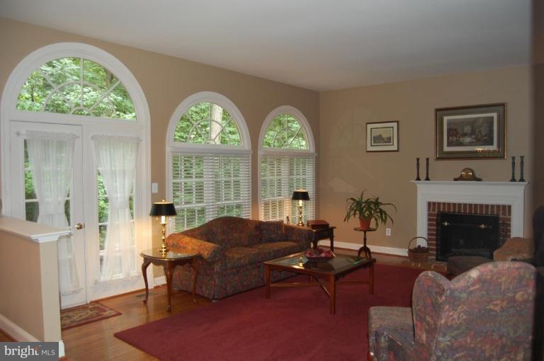 12101 North Walnut Branch Road Reston, VA 20194 - Photo 6 of 30 Family Room
