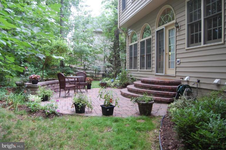 12101 North Walnut Branch Road Reston, VA 20194 - Photo 8 of 30 Exterior (Rear)