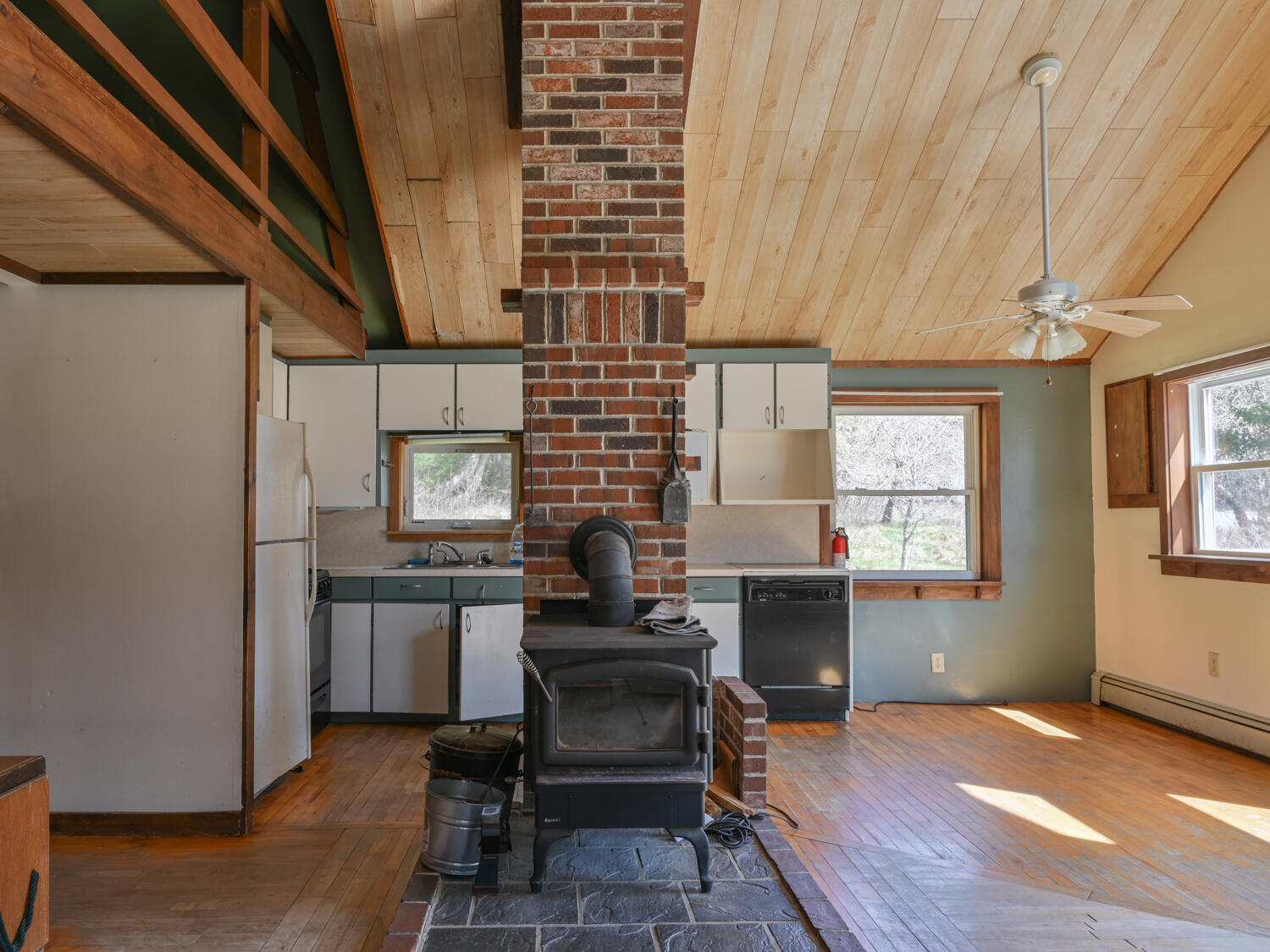 407 East Side Road Hancock, ME 04640 - Photo 19 of 47 Kitchen