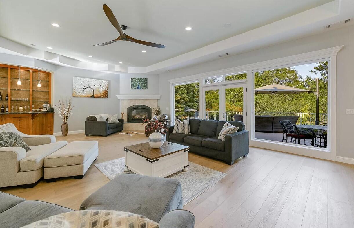13497 Tierra Heights Road Redding, CA 96003 - Photo 11 of 20 Screenshot 2025-12-01 041039