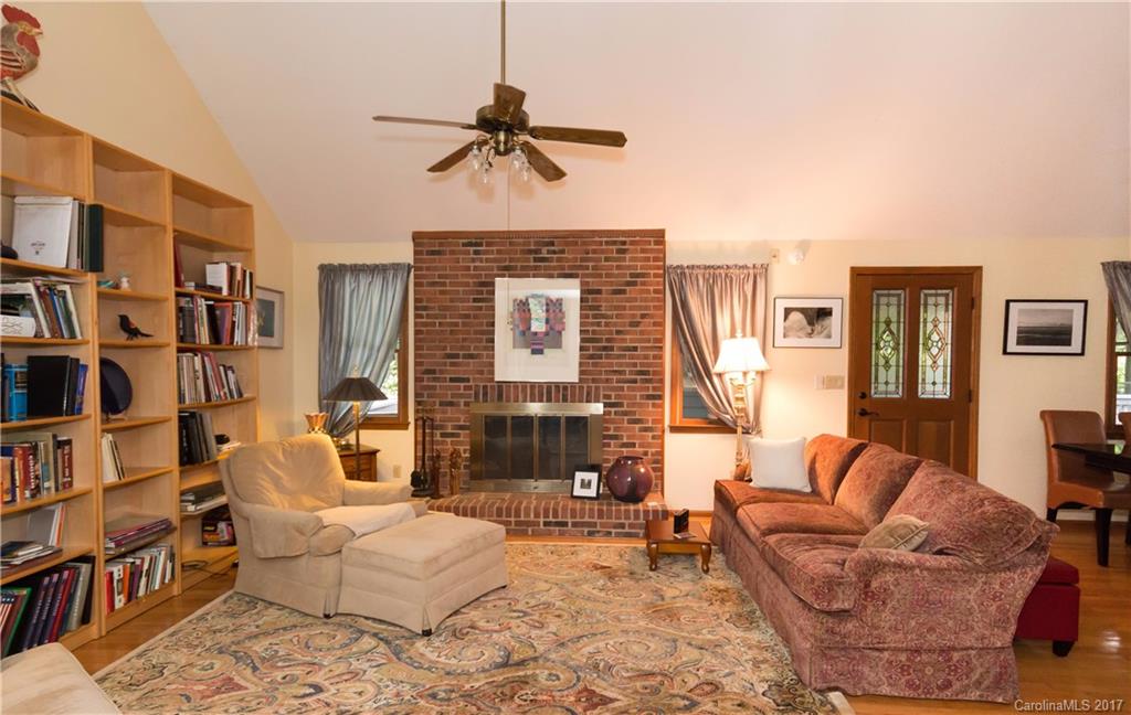 10113 Withers Road Charlotte, NC 28278 - Photo 6 of 23 Gallery Image 6