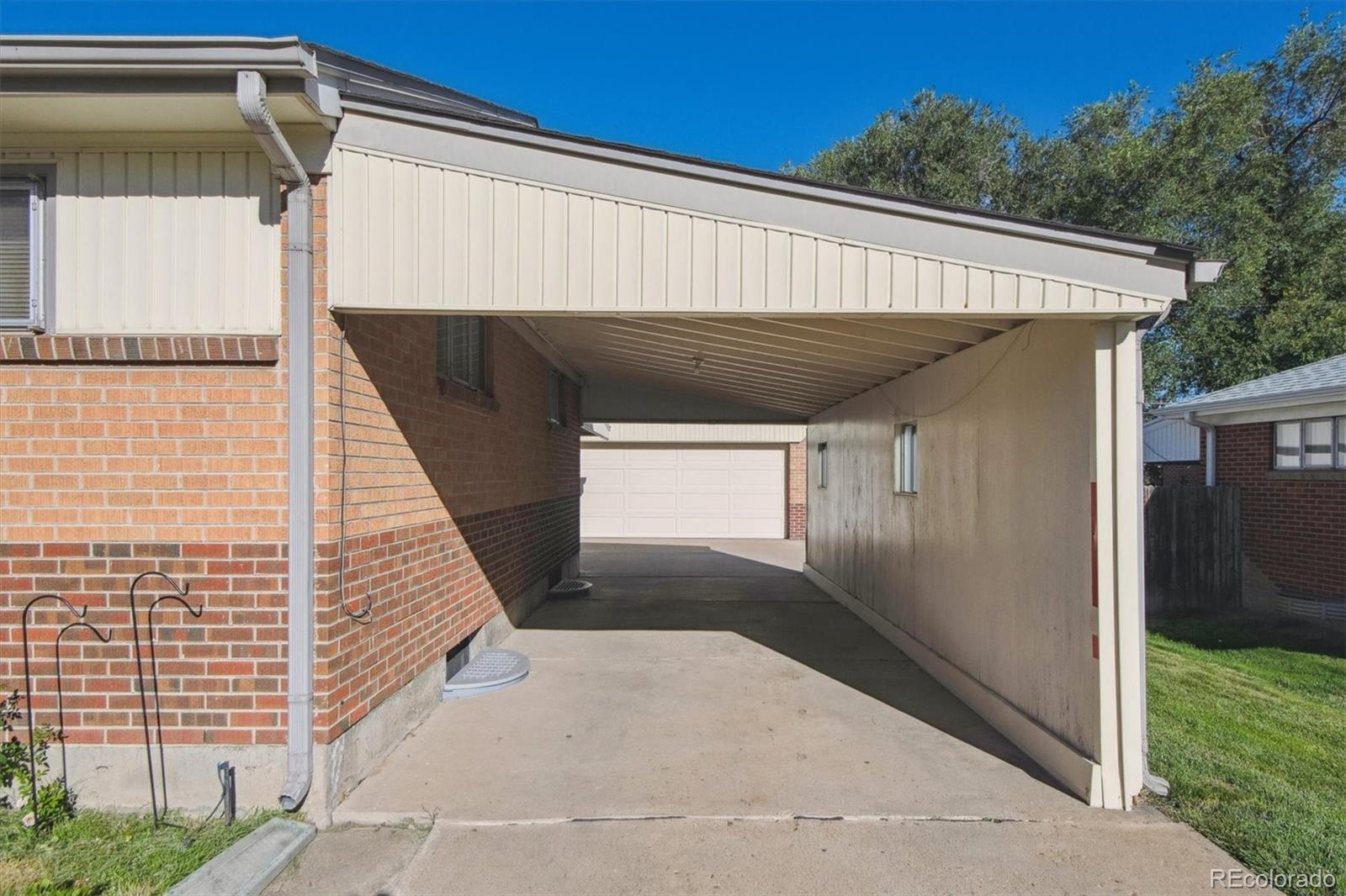 7090 Ruth Way Denver, CO 80221 - Photo 4 of 28 Gallery Image 4