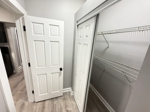 $2,100 | 4838 West Addison Street, Unit 1F, Chicago, IL 60641