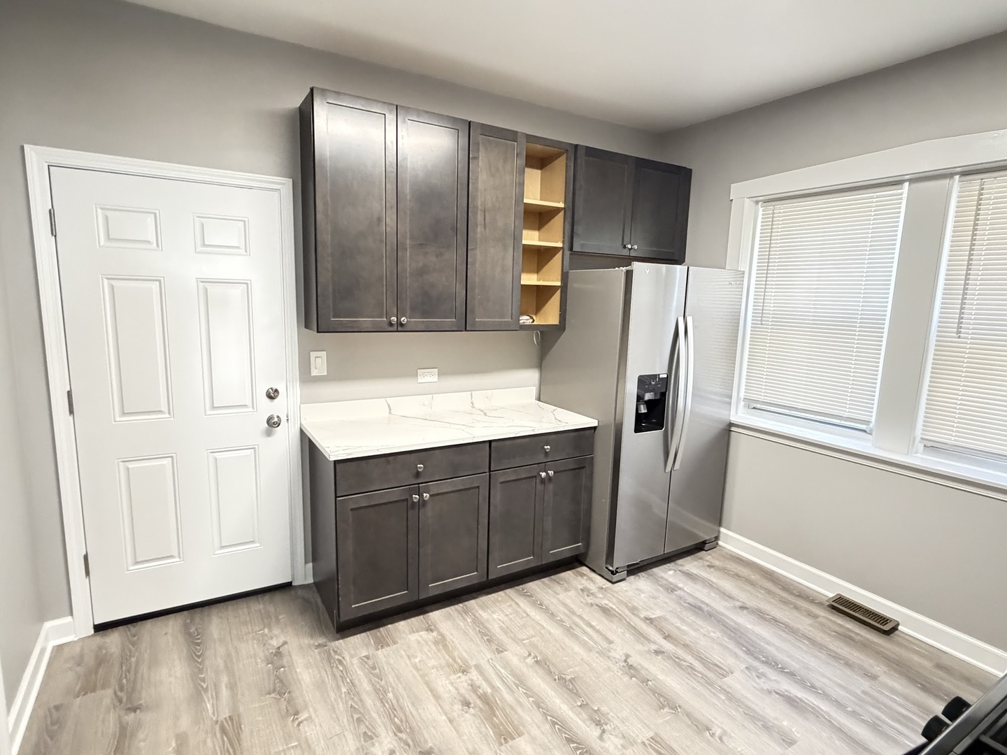 4838 West Addison Street, Unit 1F Chicago, IL 60641 - Photo 2 of 13