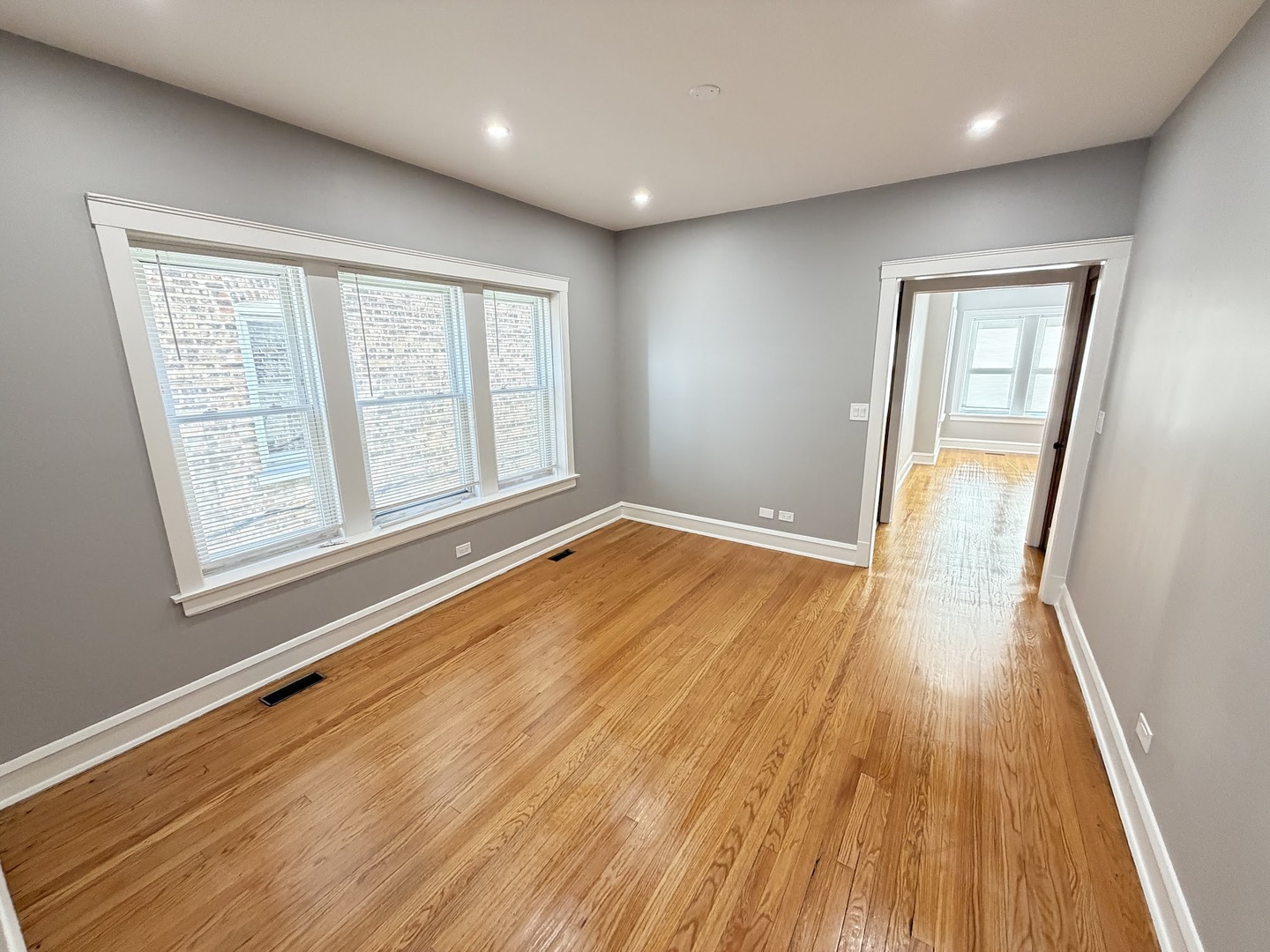 4838 West Addison Street, Unit 1F Chicago, IL 60641 - Photo 5 of 13