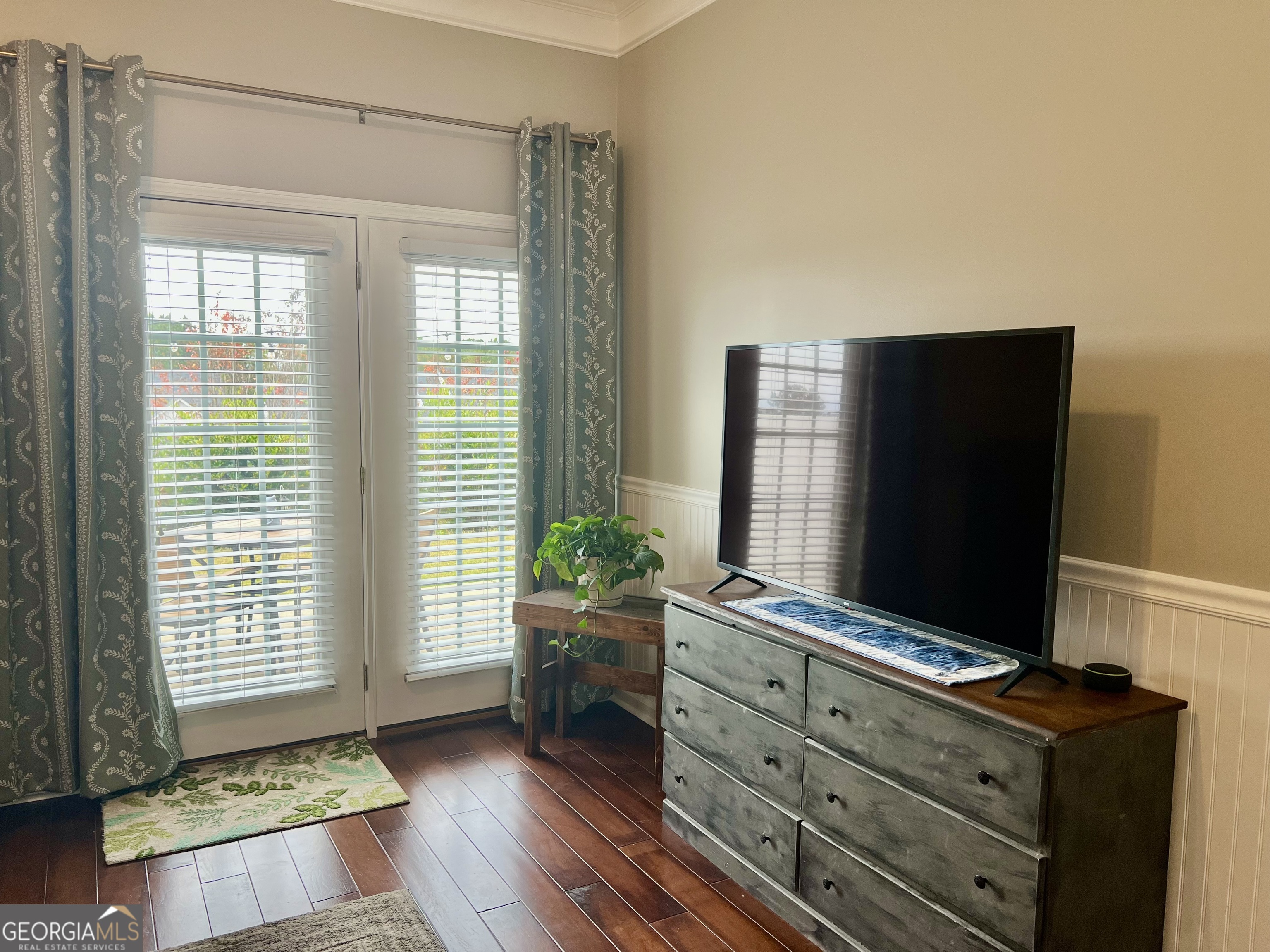 122 Millers Lane Calhoun, GA 30701 - Photo 25 of 60 a living room with furniture window and flat screen tv
