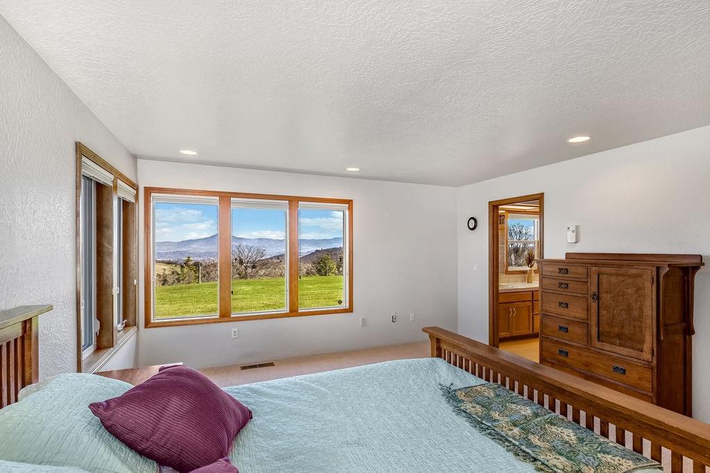 6601 Pioneer Road Medford, OR 97501 - Photo 23 of 35 Additional Photo