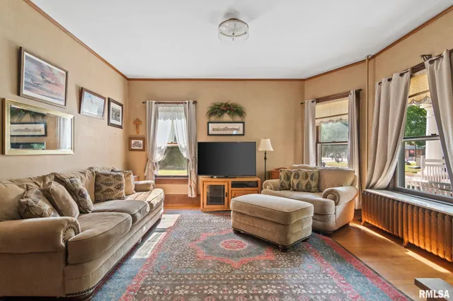 $240,000 | 116 East Main Street, Williamsville, IL 62693