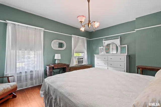 $240,000 | 116 East Main Street, Williamsville, IL 62693