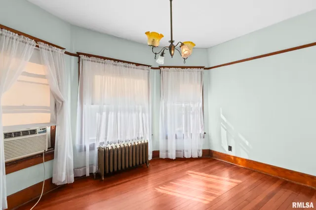 $240,000 | 116 East Main Street, Williamsville, IL 62693