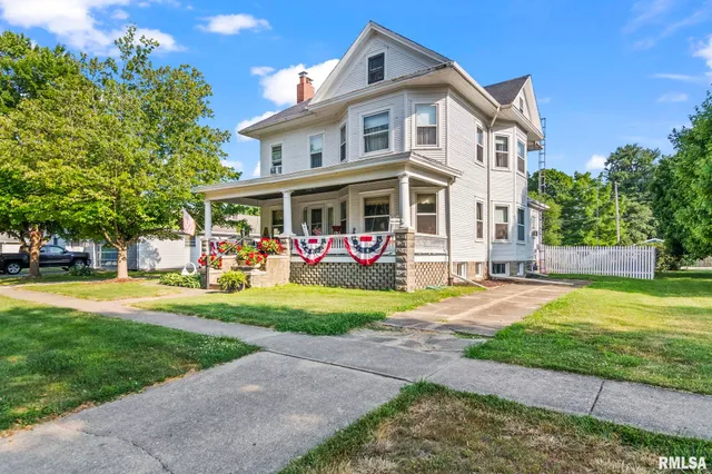 $240,000 | 116 East Main Street, Williamsville, IL 62693