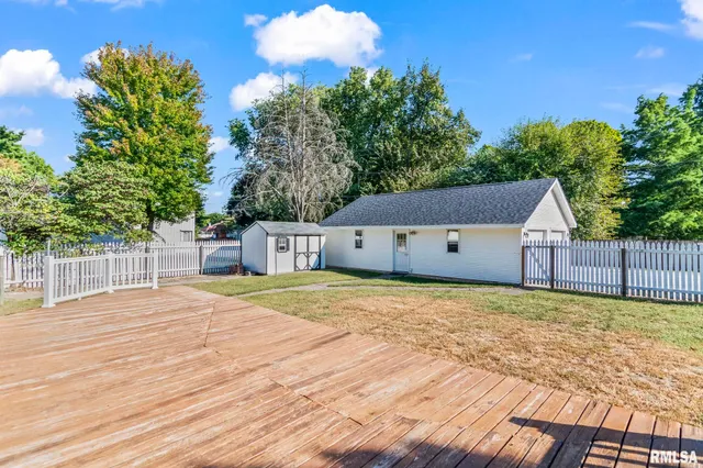 $240,000 | 116 East Main Street, Williamsville, IL 62693