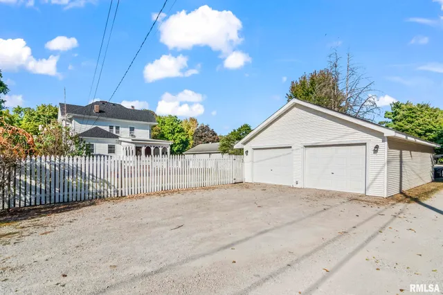 $240,000 | 116 East Main Street, Williamsville, IL 62693