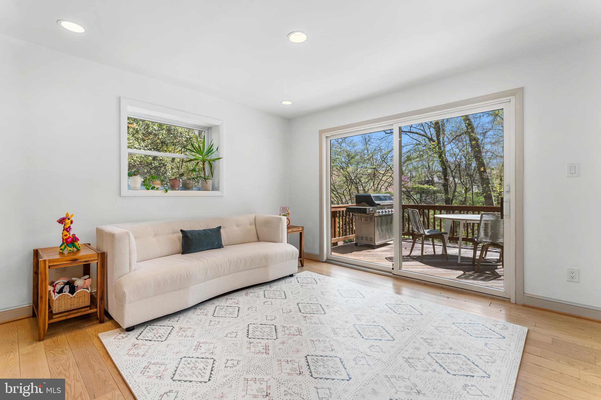 2820 Ellicott Street Northwest Washington, DC 20008 - Photo 14 of 43