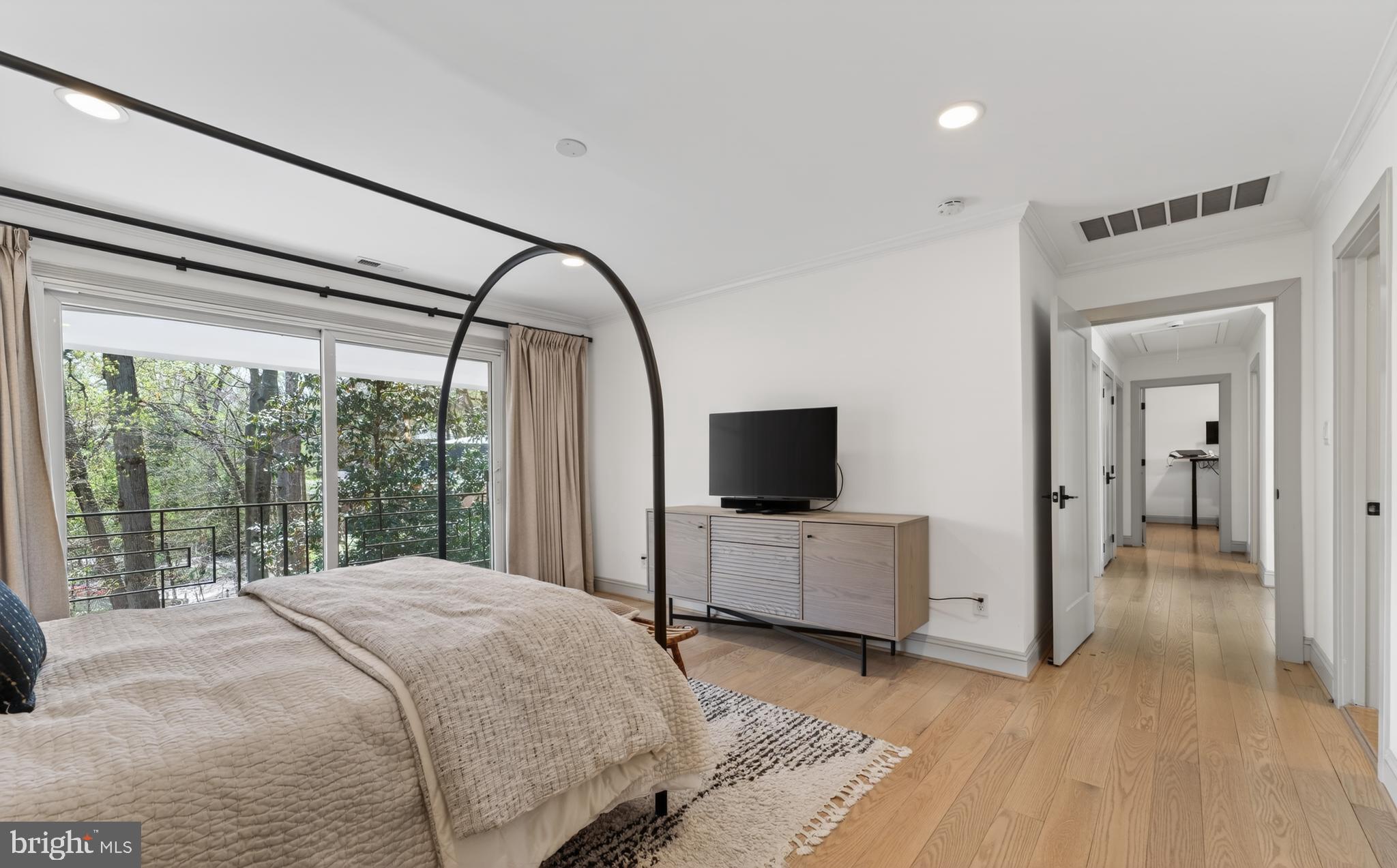 2820 Ellicott Street Northwest Washington, DC 20008 - Photo 18 of 43