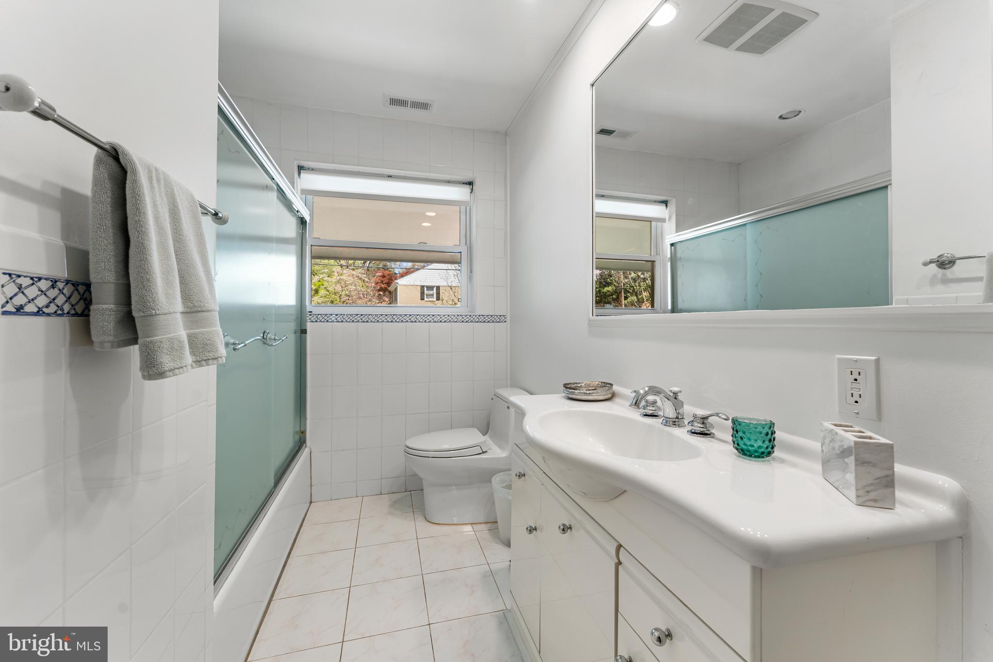 2820 Ellicott Street Northwest Washington, DC 20008 - Photo 28 of 43