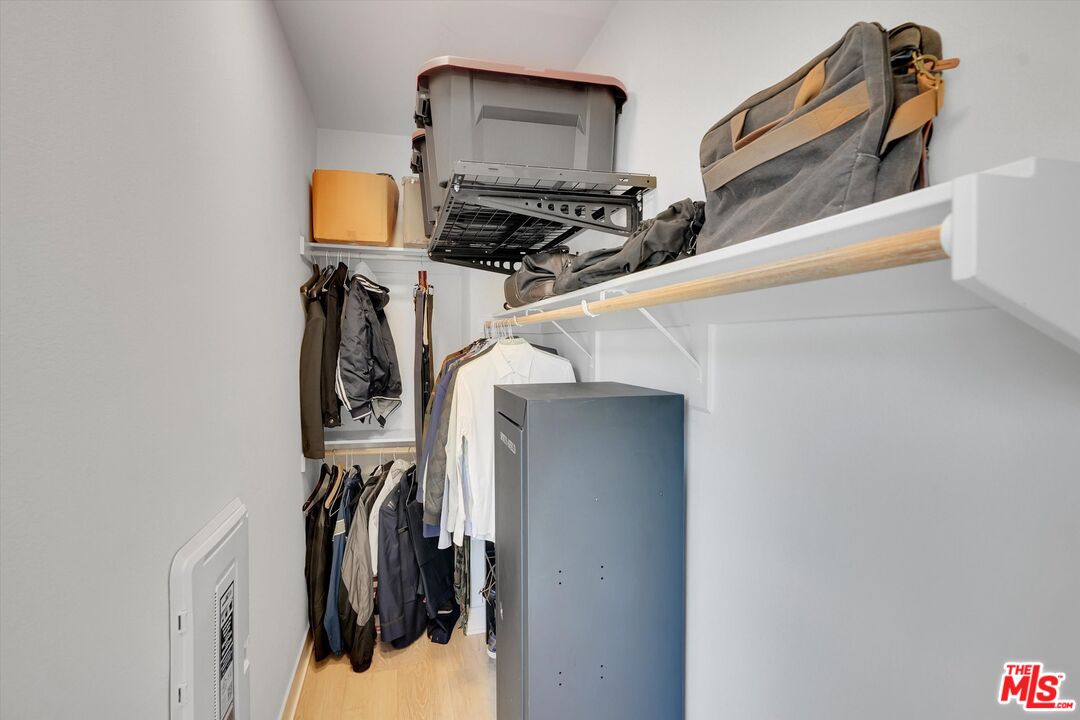 2927 West Exposition Place, Unit 3 Los Angeles, CA 90018 - Photo 19 of 44