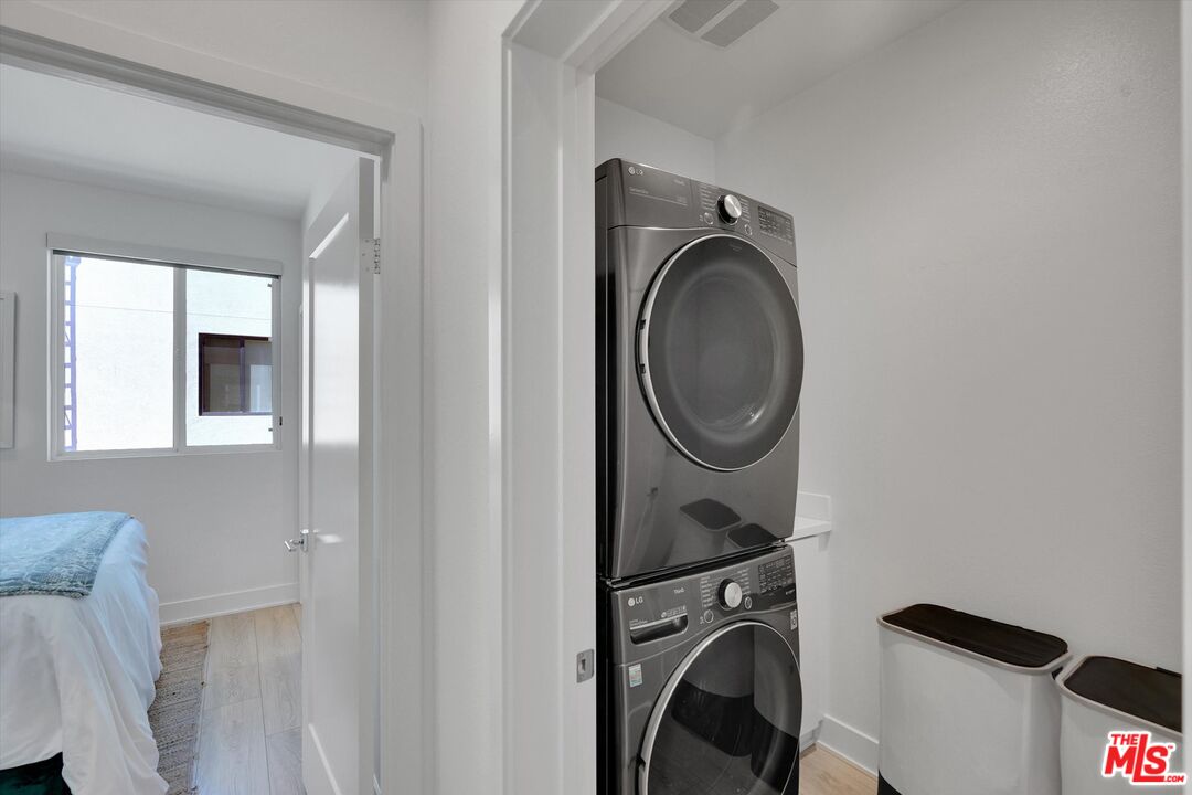 2927 West Exposition Place, Unit 3 Los Angeles, CA 90018 - Photo 25 of 44