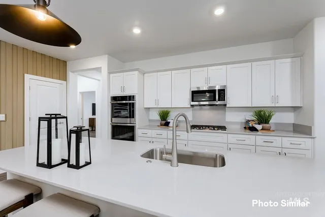 $749,900 | 3601 South Angel Fls Way, Nampa, ID 83686