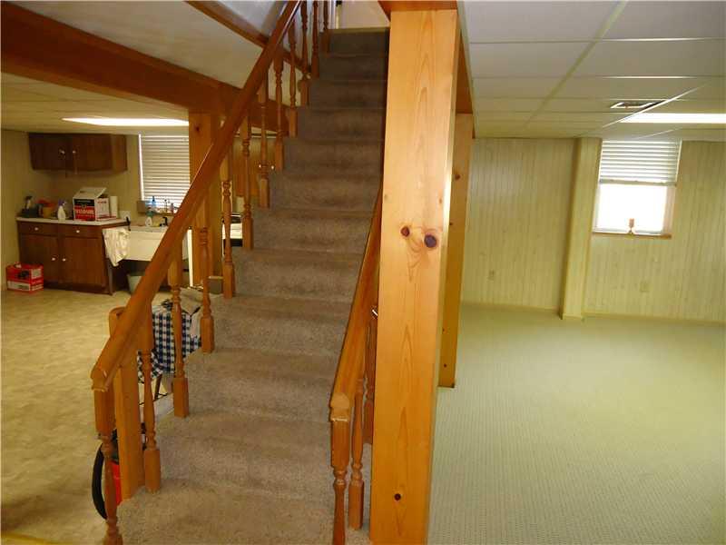 3712 West Run Road Munhall, PA 15120 - Photo 11 of 14 Family Room.