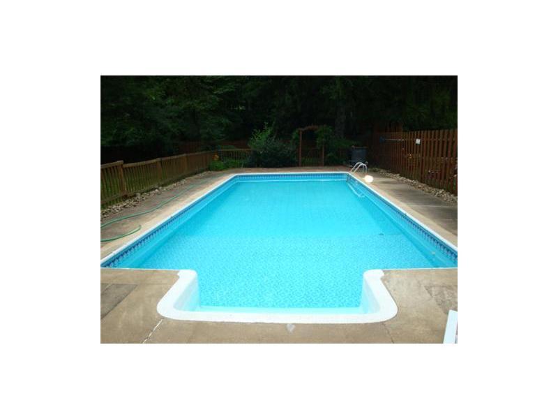 3712 West Run Road Munhall, PA 15120 - Photo 13 of 14 Swimming Pool/Hot Tub/Sauna.