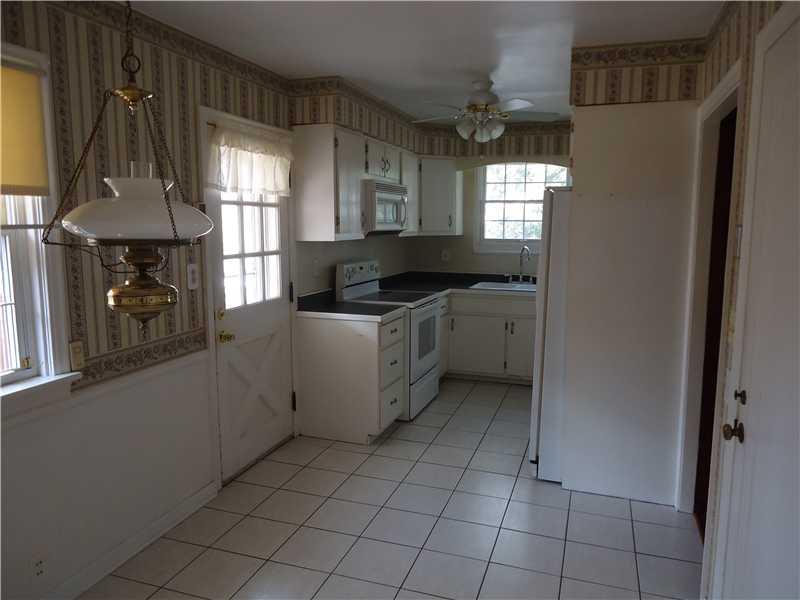 3712 West Run Road Munhall, PA 15120 - Photo 6 of 14 Kitchen.