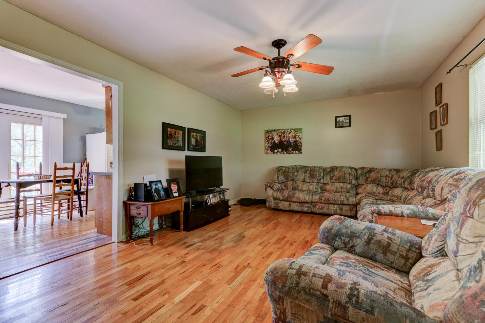 1496 Cherry Bottom Road Caryville, TN 37714 - Photo 14 of 18 Positive Perceptions (14)