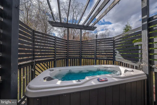 $957,000 | 703 Iris Lane, Media, PA 19063