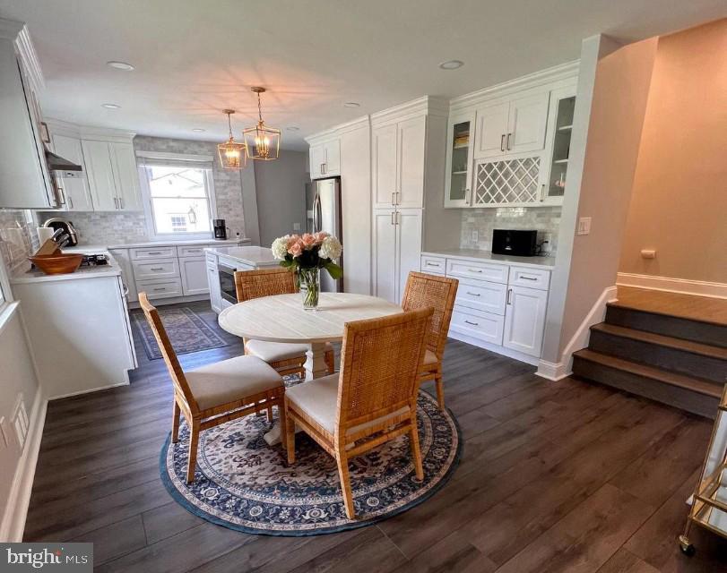 431 Covered Bridge Road Cherry Hill, NJ 08034 - Photo 2 of 21