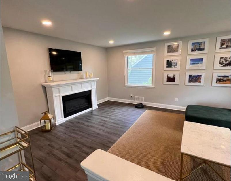 431 Covered Bridge Road Cherry Hill, NJ 08034 - Photo 8 of 21