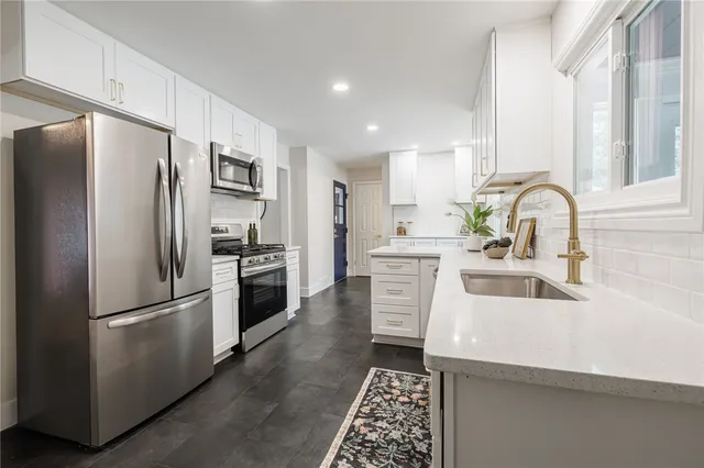 $350,000 | 5 Ridgelawn Drive, Irondequoit, NY 14617