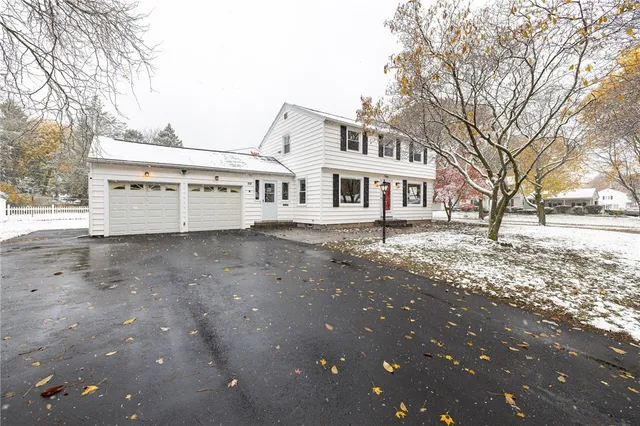 $350,000 | 5 Ridgelawn Drive, Irondequoit, NY 14617